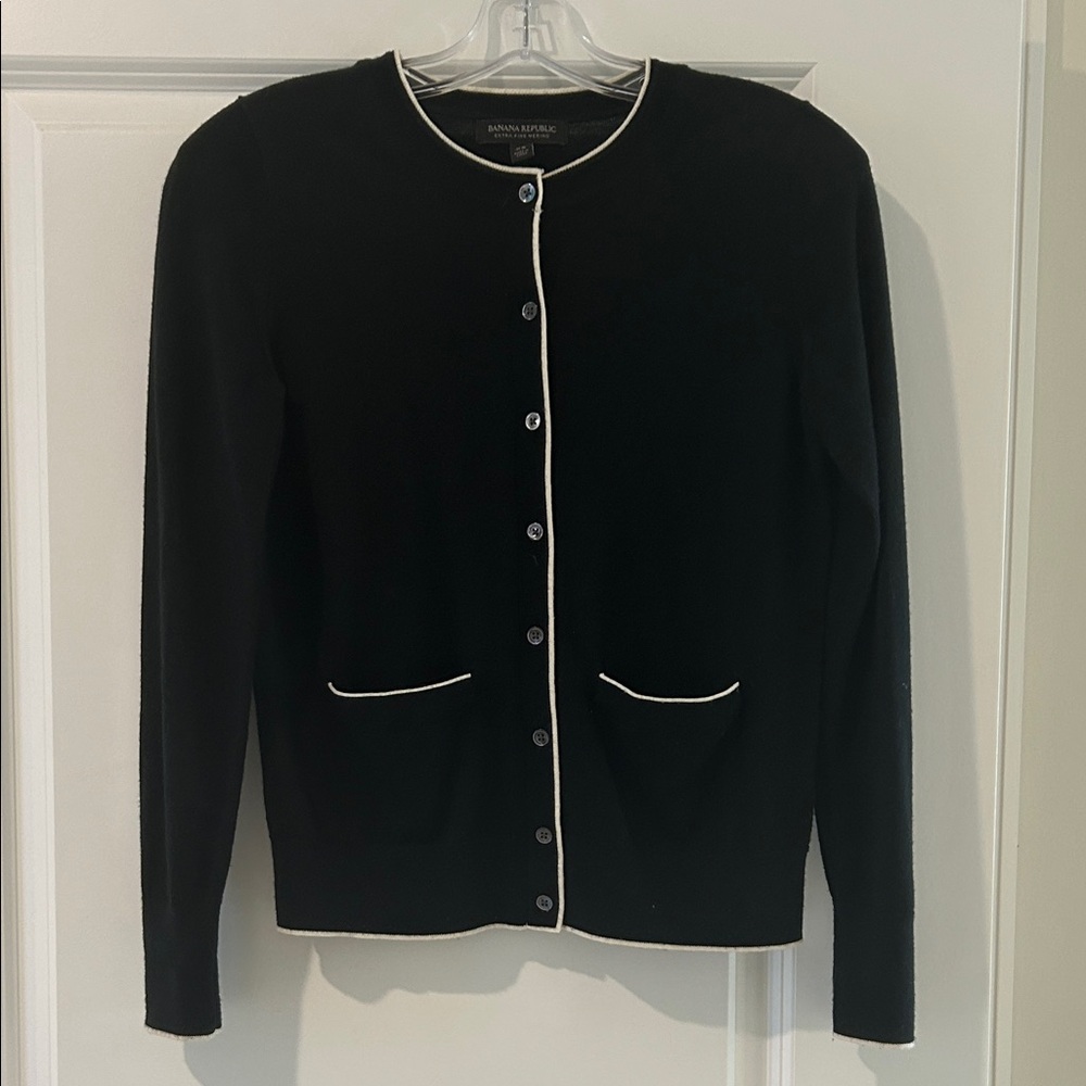 100% Extra Fine Merino Wool Cardigan